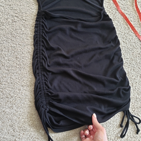 Windsor Black Cut Out Ruched Dress - Picture 4 of 7